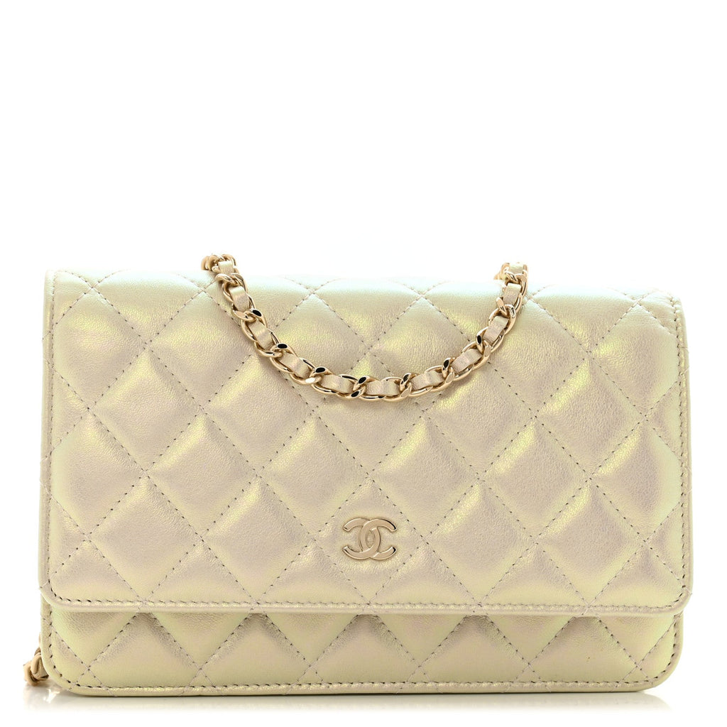 Iridescent Lambskin Quilted Wallet On Chain WOC Ivory