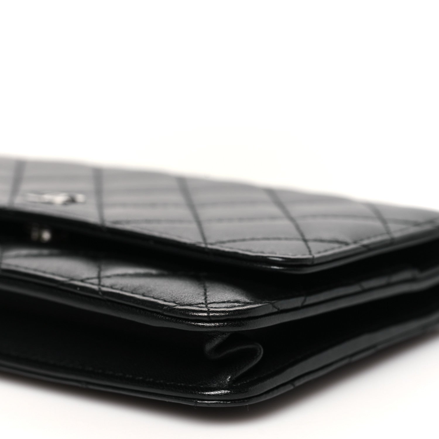 Lambskin Quilted Wallet On Chain WOC Black