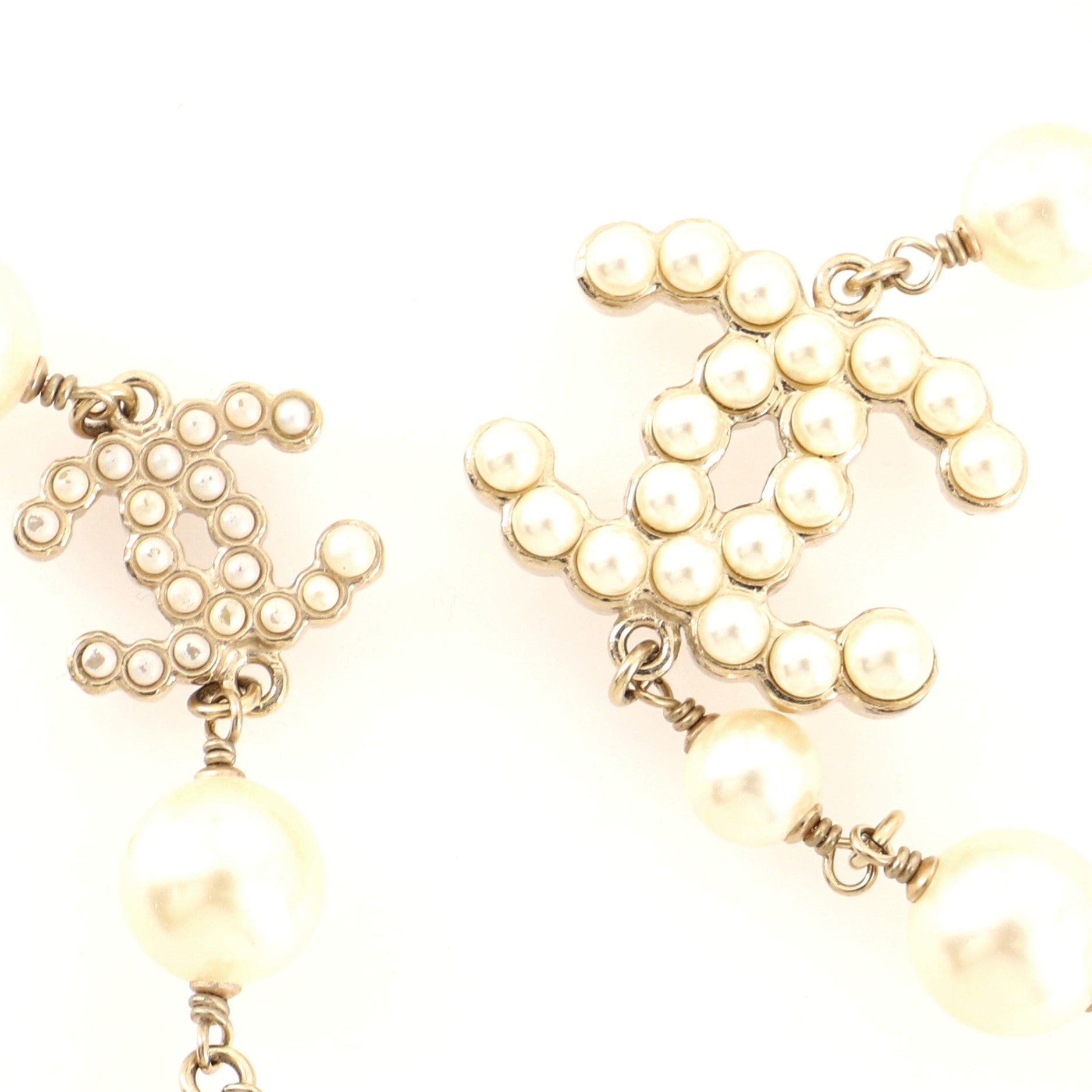 Double-Sided CC Necklace Pearl