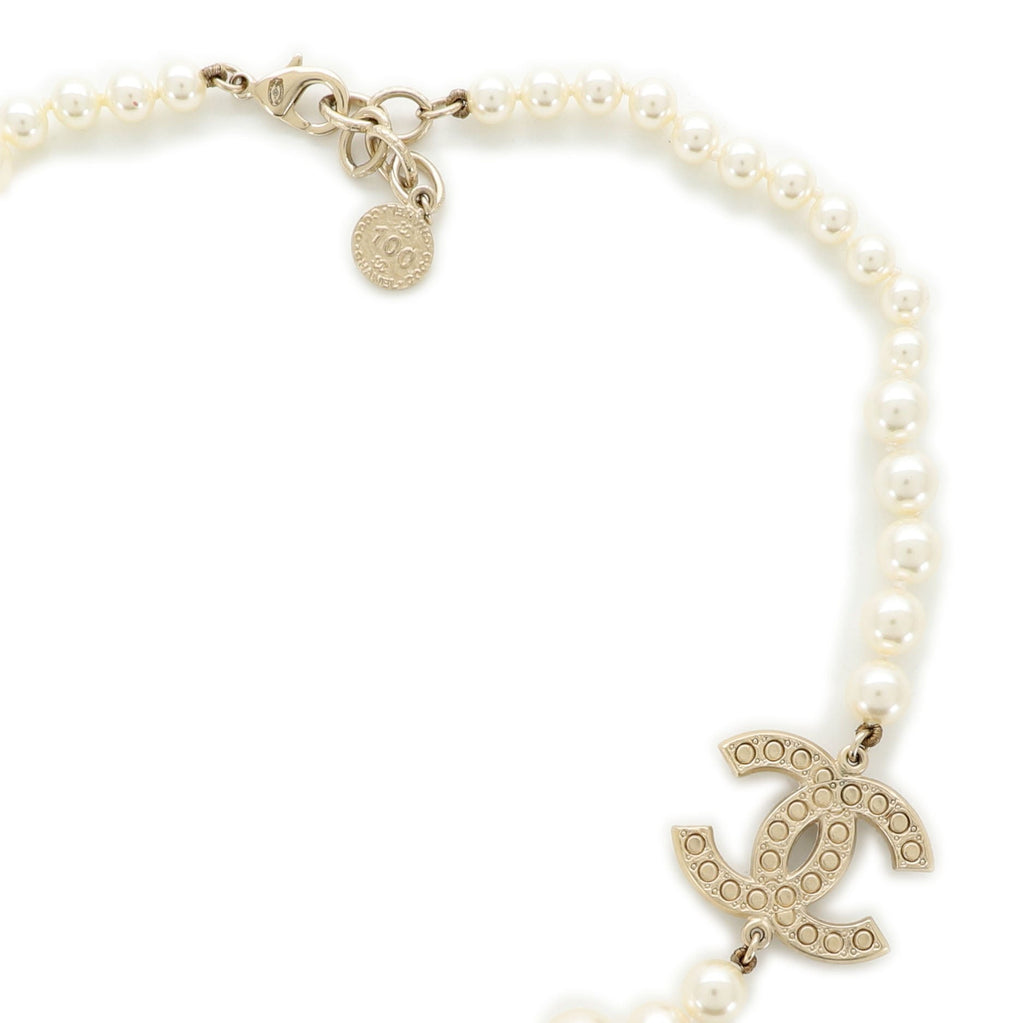 CC Pearl Necklace Faux Pearls and Metal