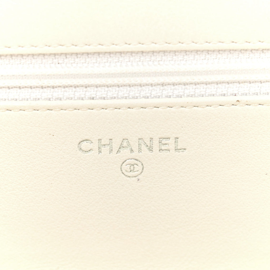 Metallic Caviar Sevruga Wallet on Chain WOC White
