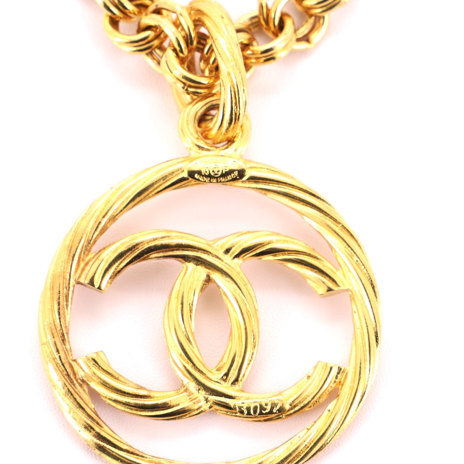 CC Round Pendant Necklace Metal
