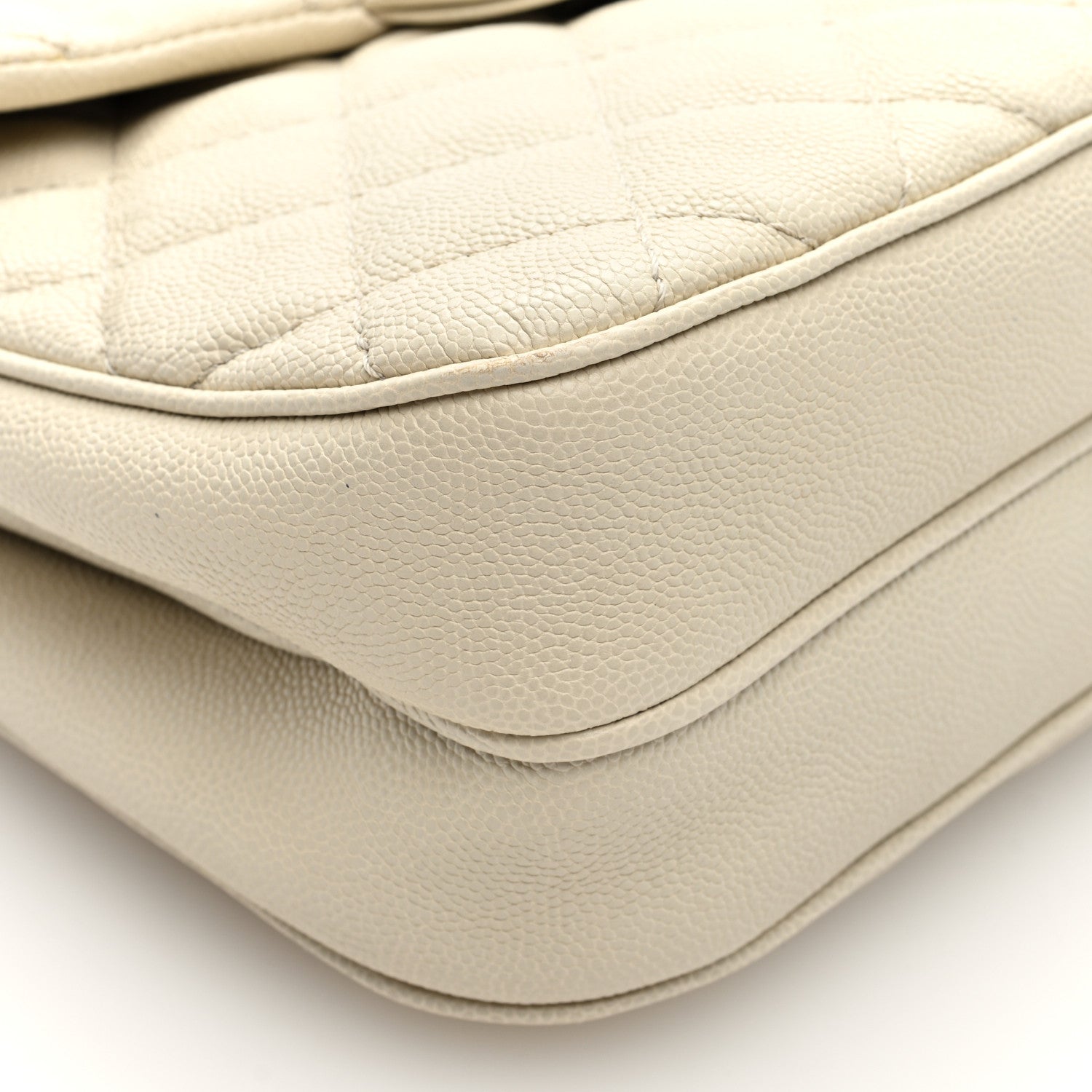 Caviar Quilted Medium Urban Companion Flap White