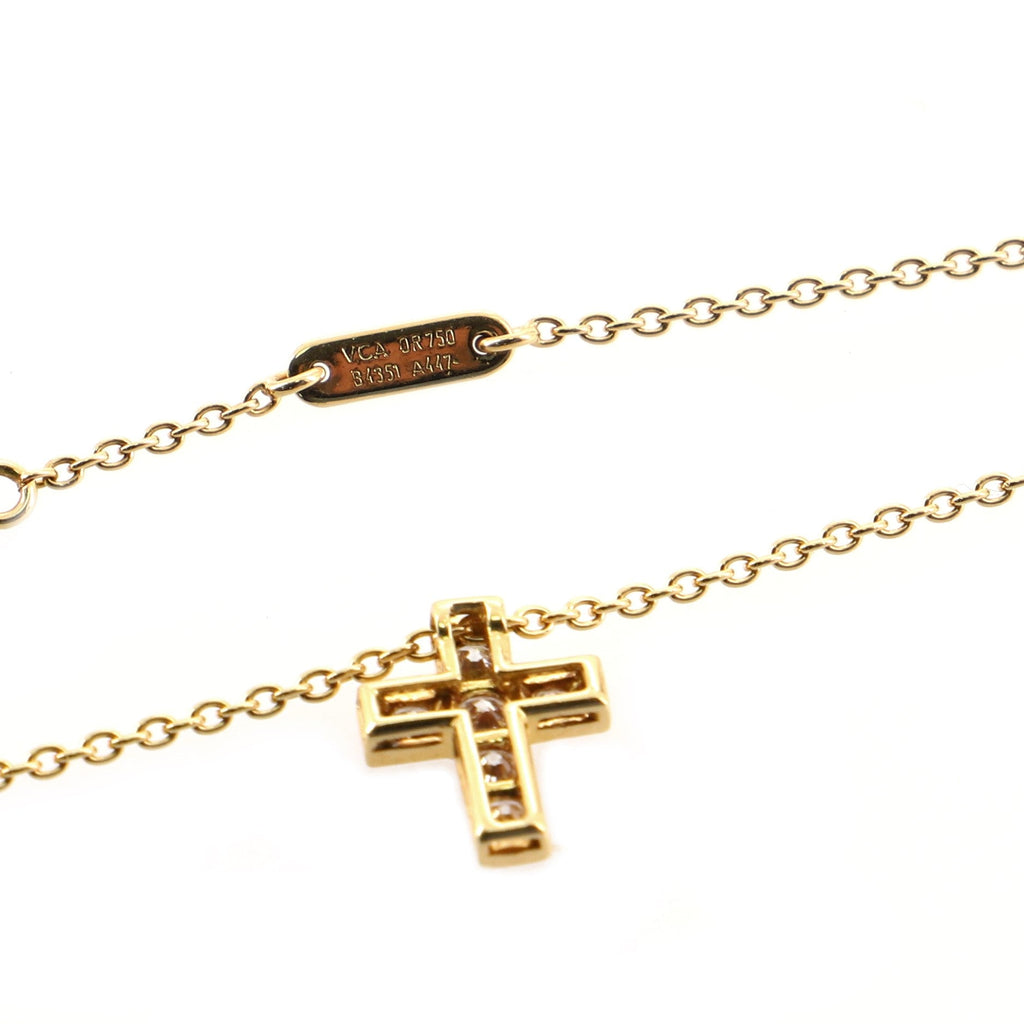 Cross Pendant 18K Yellow Gold and Diamonds Necklace