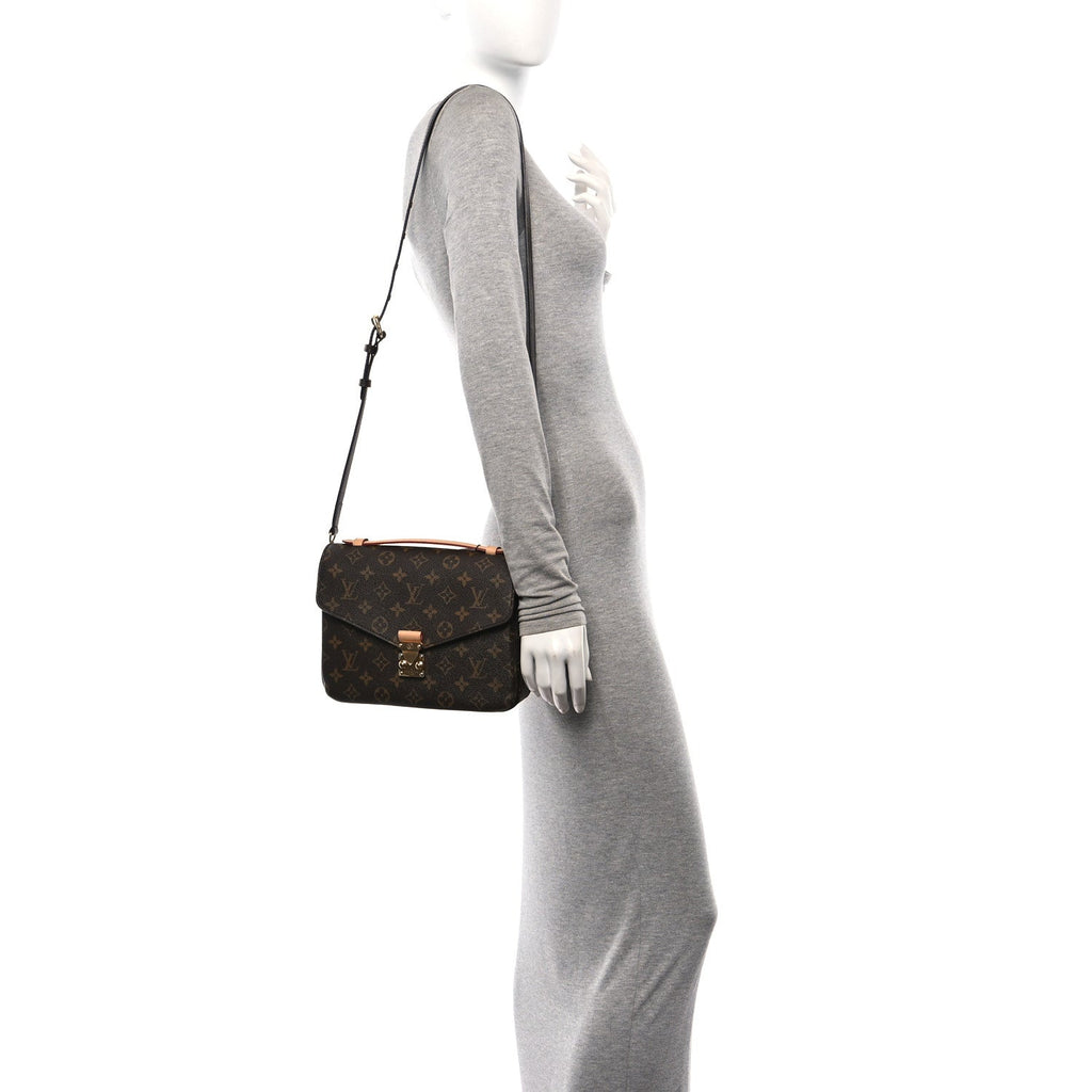 Monogram Pochette Metis