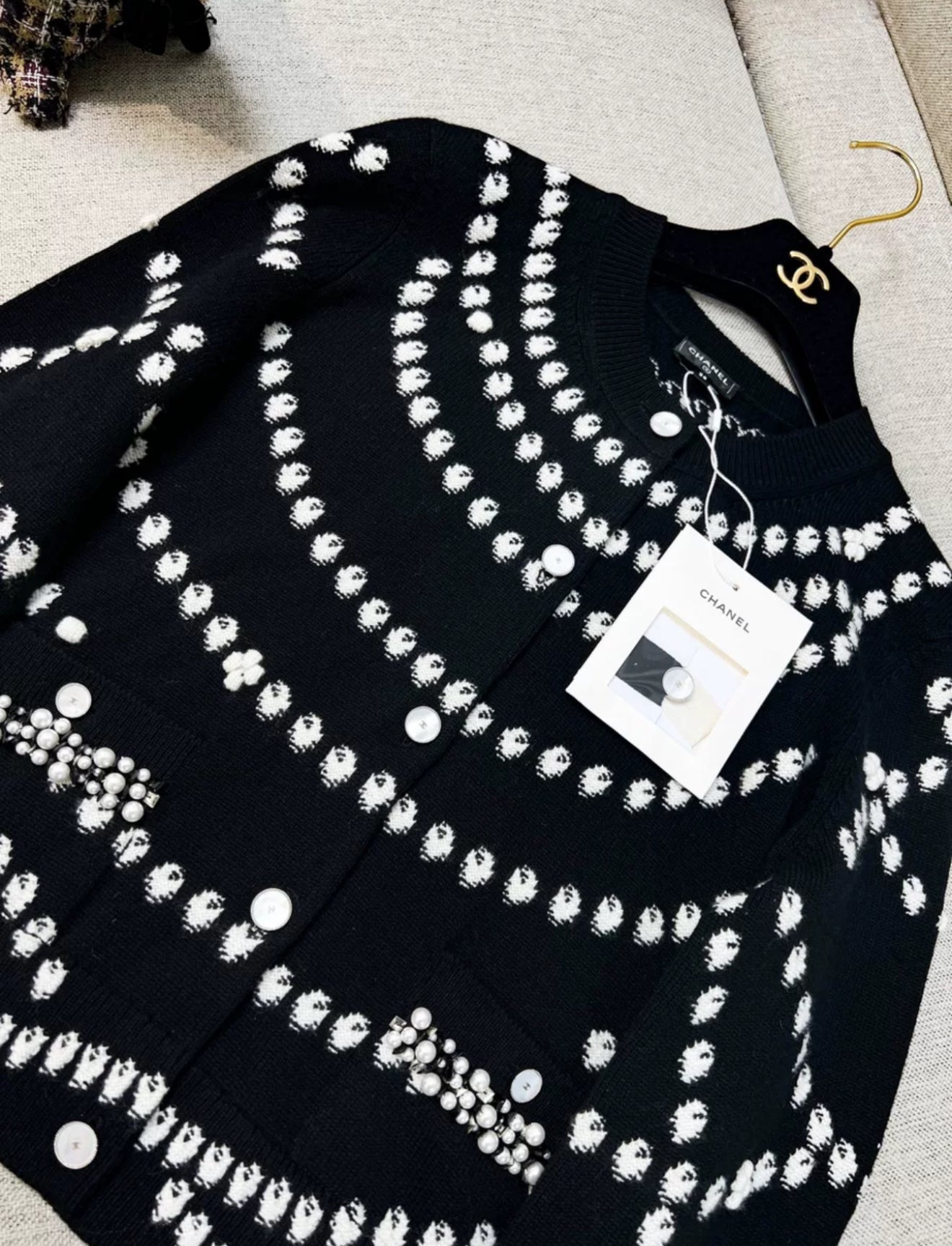 Chanel 25P Black & White Cashmere Embroidered igan