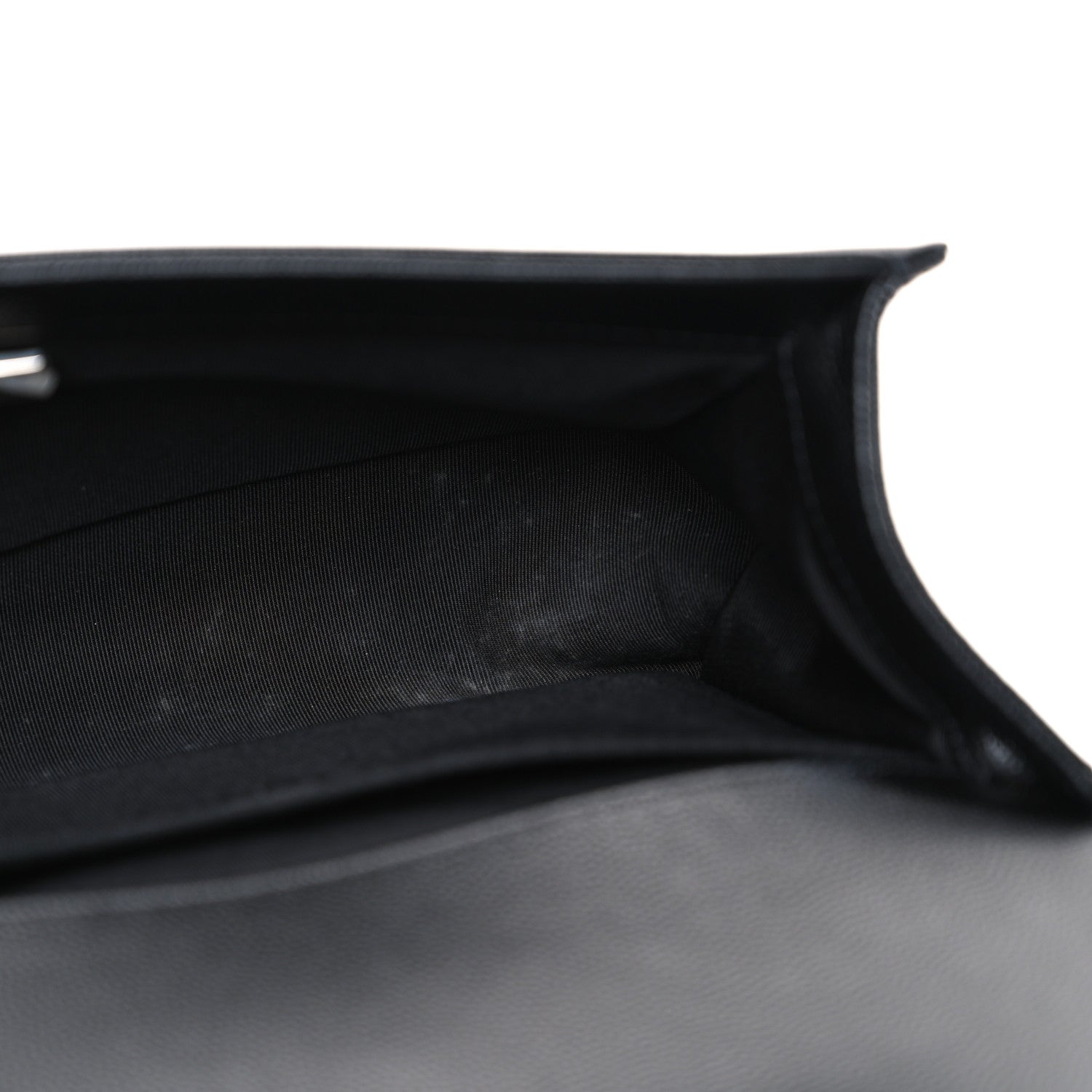 Caviar Quilted Medium Boy Flap Black
