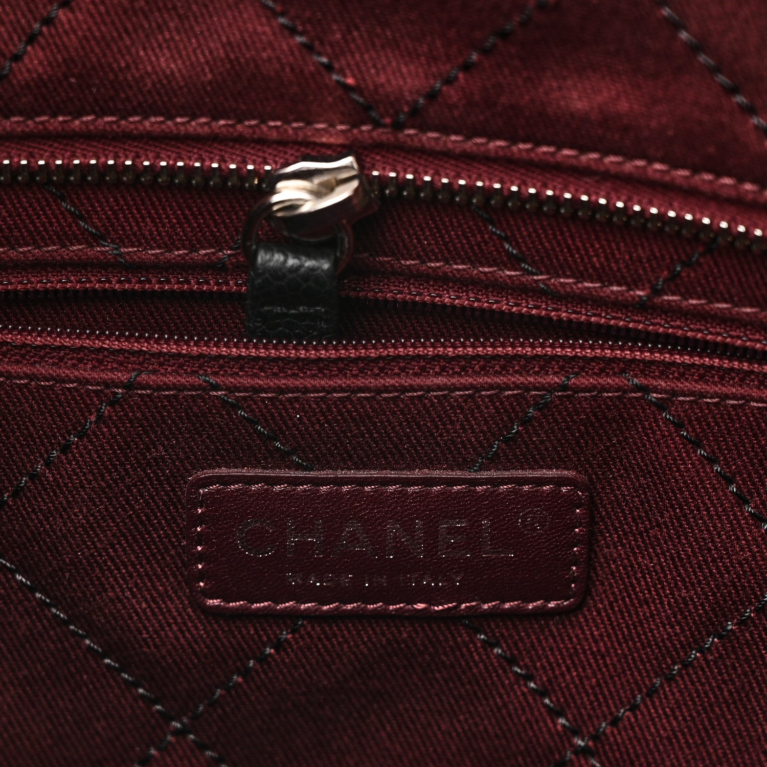 Grained Calfskin Quilted Small Daily Shopping Tote Black
