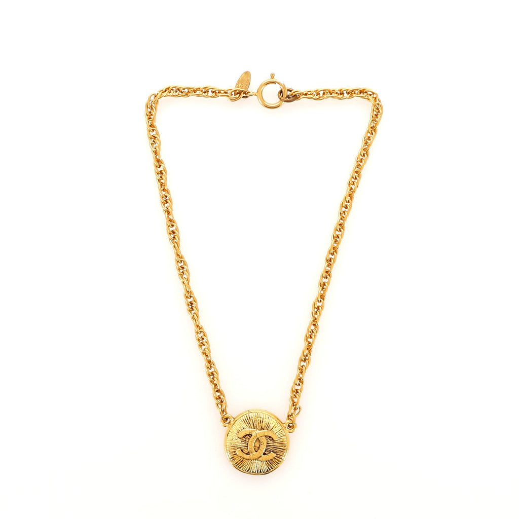 Vintage CC Round Pendant Choker Metal Necklace