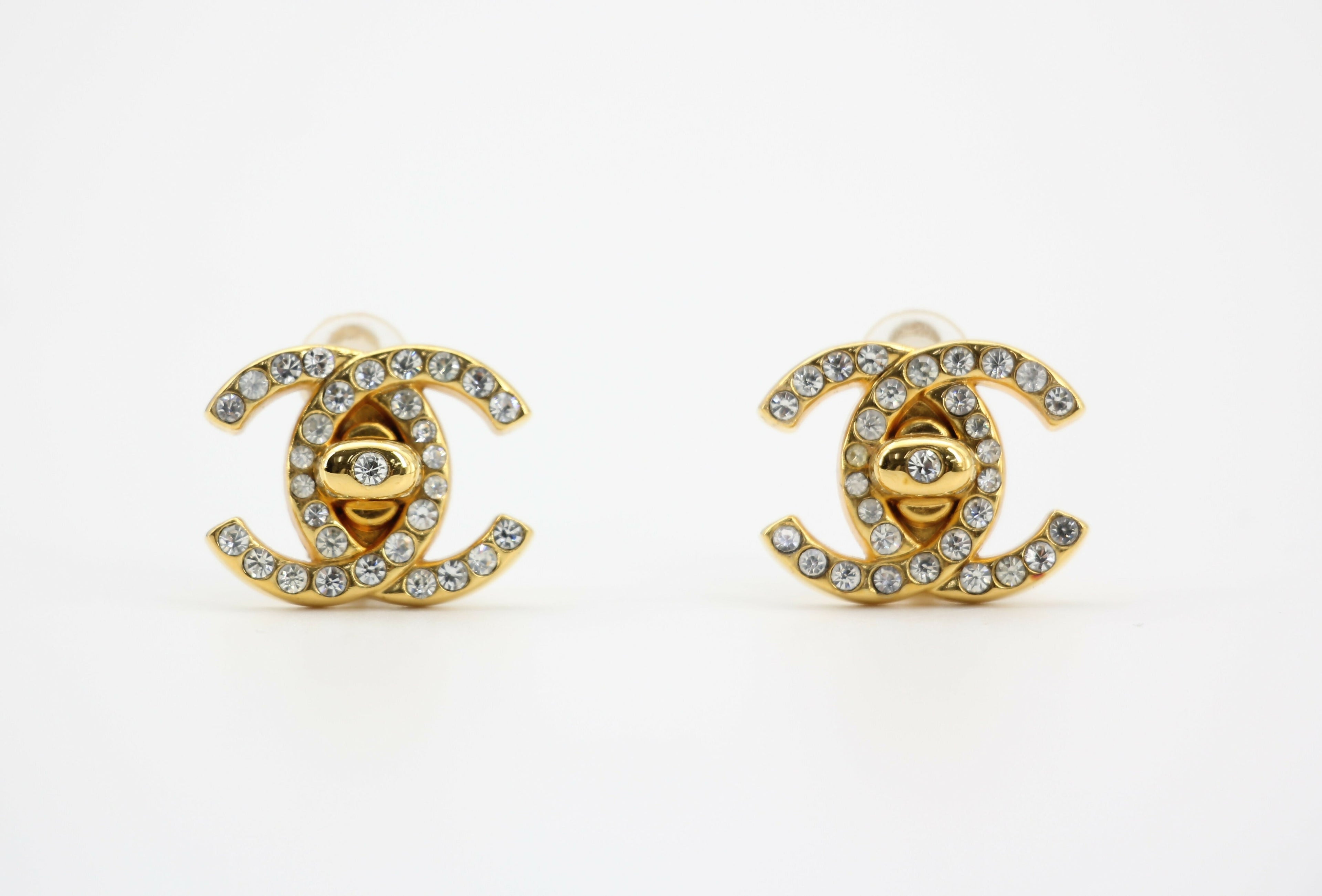 Chanel Vintage 96A Rhinestone & Gold-plated Backpack Buckle CC Clip-on Earrings