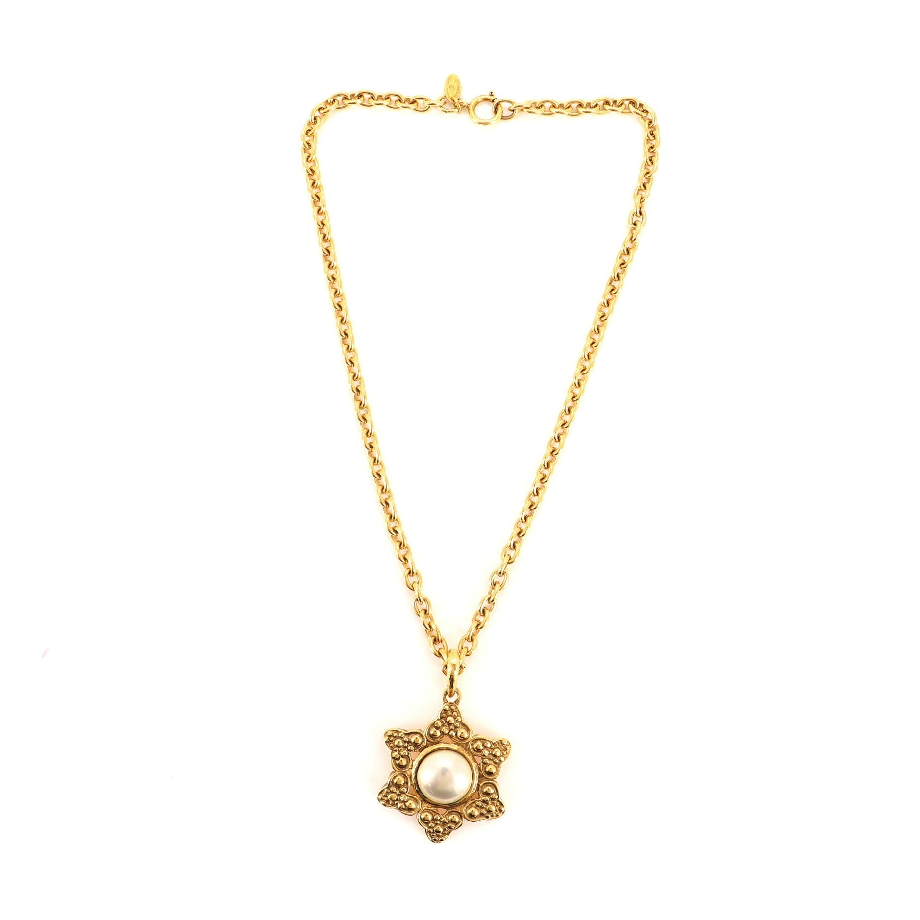 Star Pendant Metal with Faux Pearl Necklace