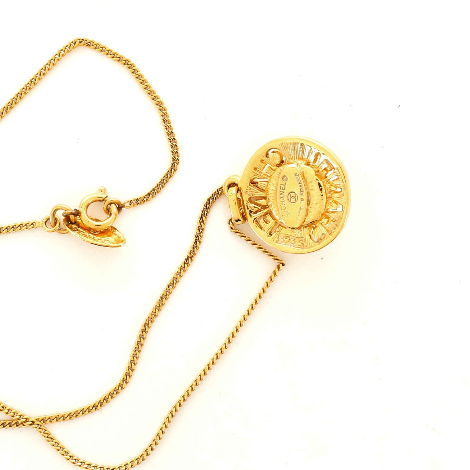 Logo Round Pendant Metal with Faux Pearl Necklace