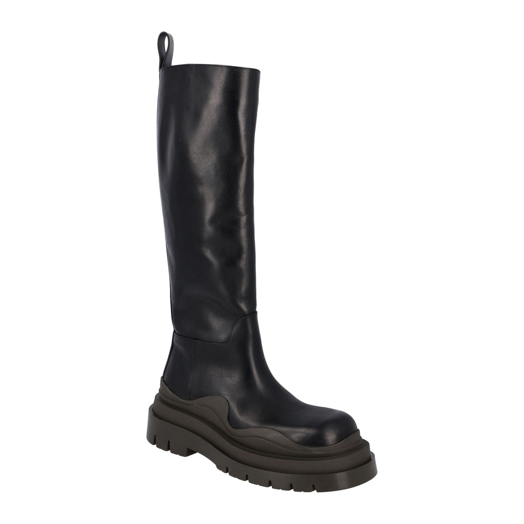 Women's Bottega Veneta Tire Boot in Calfskin in black