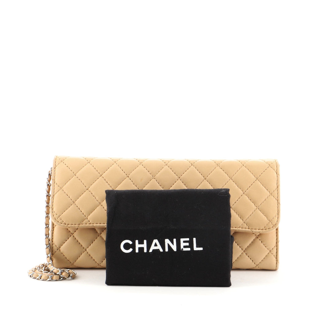 Wallet On Chain Clutch Quilted Lambskin East West