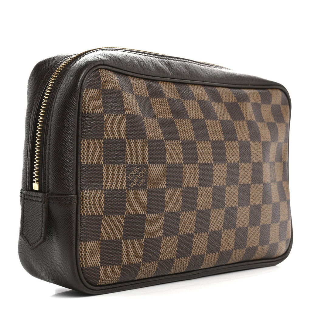 Damier Ebene Trousse Toilette 28