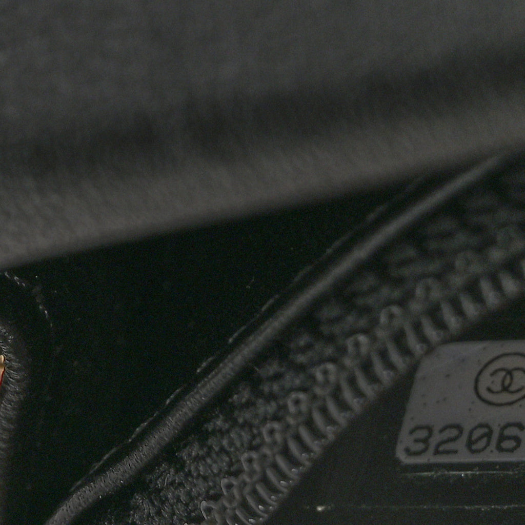 Lambskin Quilted Flap  Holder With Cuff L Black