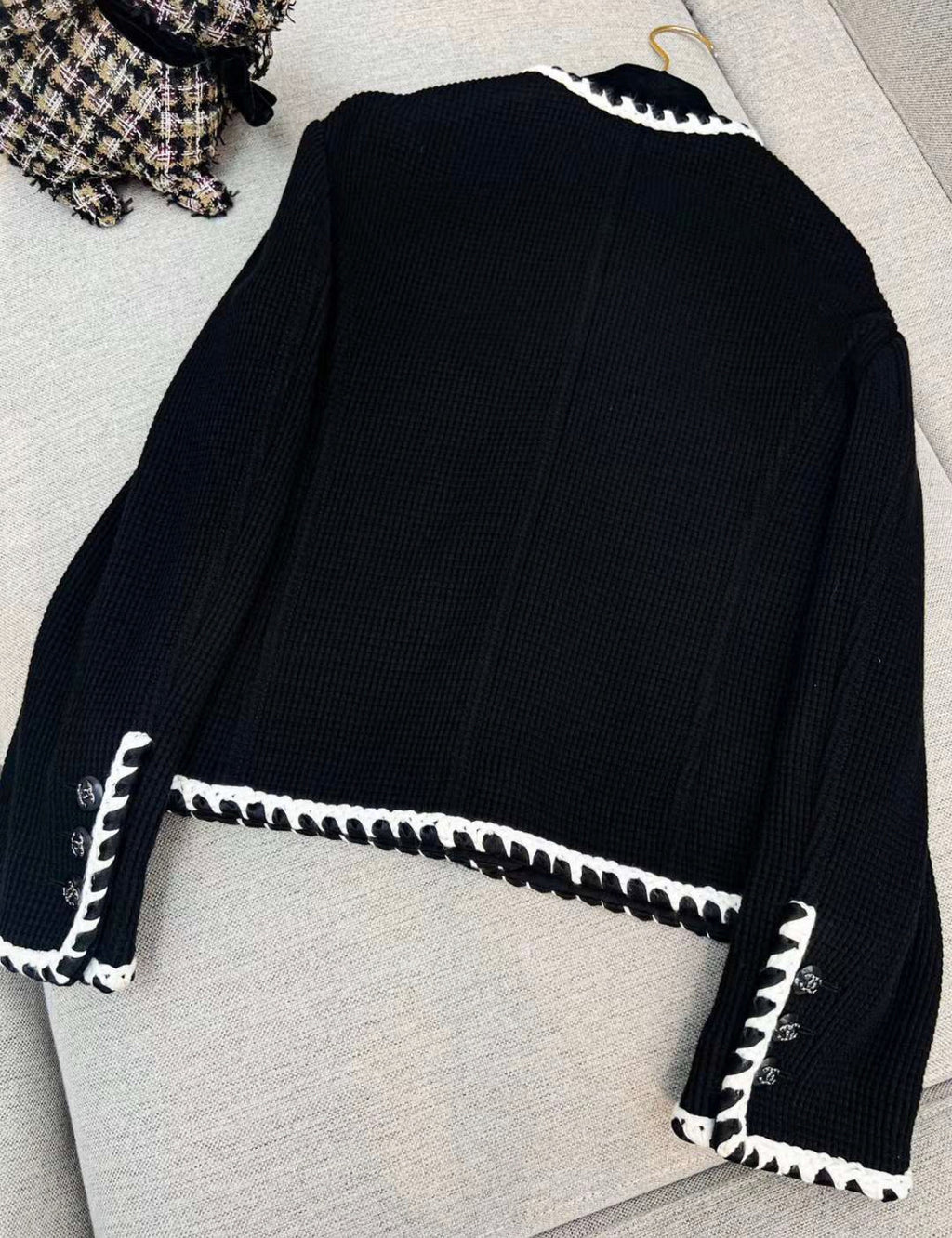 Chanel 21C black & white waffle knit jacket size 38
