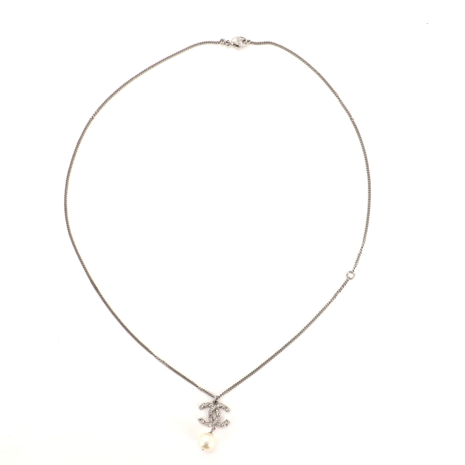 CC Pendant Crystal Embellished Metal with Faux Pearl Necklace