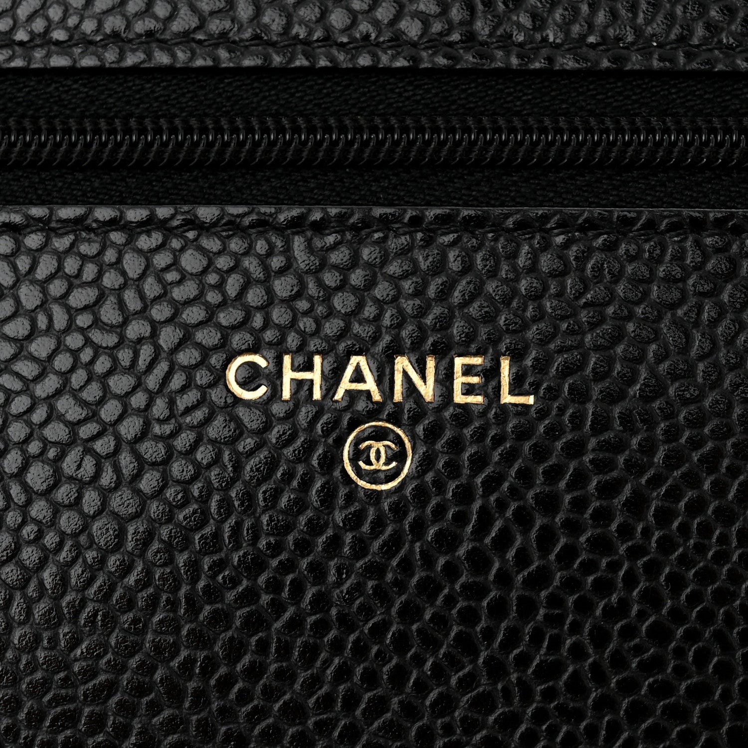 Caviar Quilted Wallet on Chain WOC Black