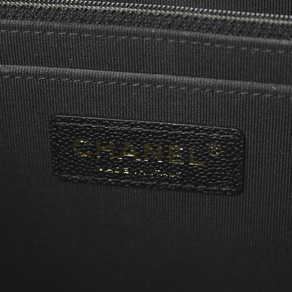 Caviar Quilted XXL Travel Flap Bag Black