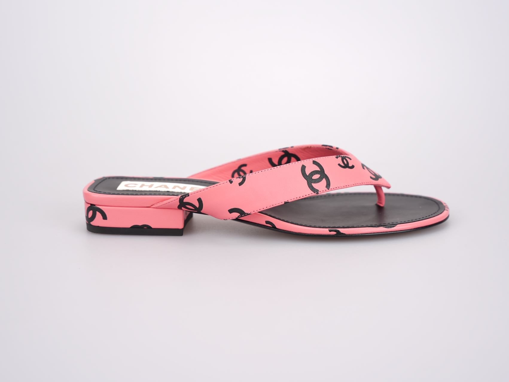 Chanel Pink Black Printed Lambskin CC Logo Thong Flat Flip Flop Sandal 38