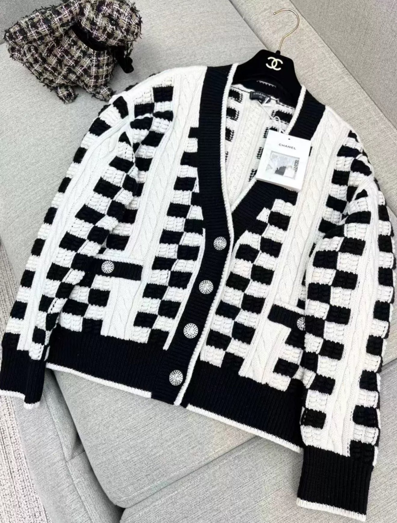 Chanel 23C Ecru & Black igan size 38