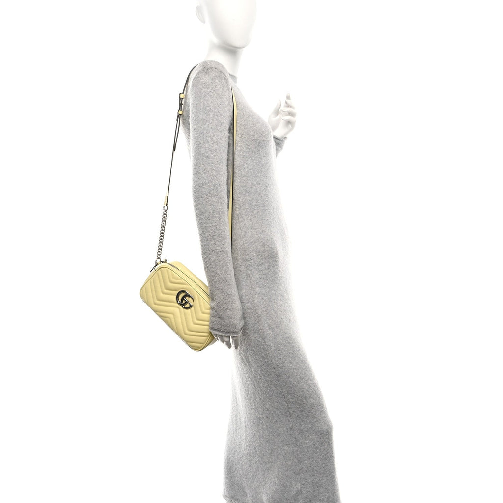 Calfskin Matelasse Small GG Marmont Chain Shoulder Bag Banana