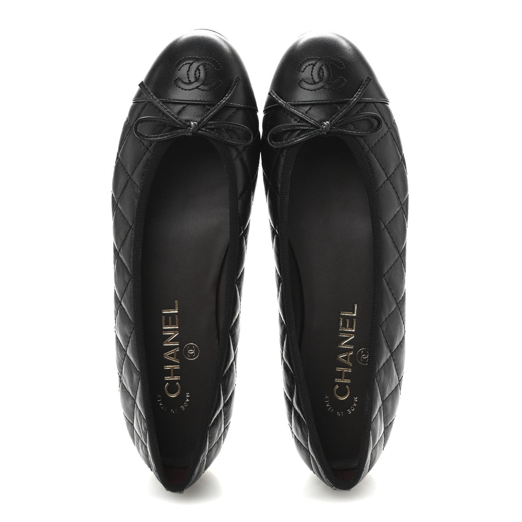 Aged Calfskin Quilted CC Cap Toe Ballerina Flats 38.5 Black