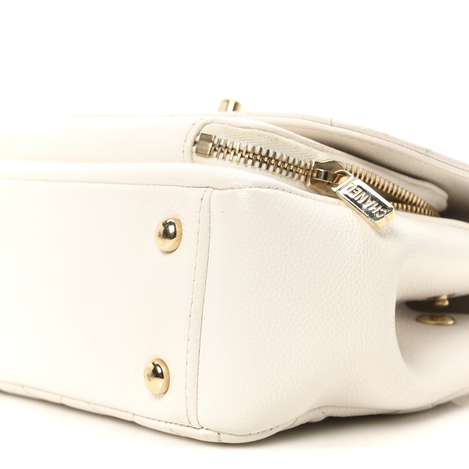 Caviar Quilted Small Business Affinity Flap White