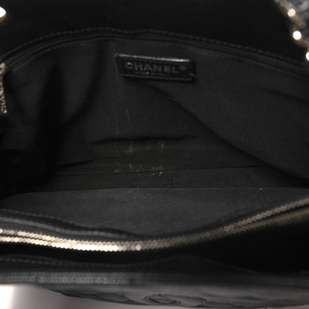Caviar Quilted Grand Shopping Tote GST Black