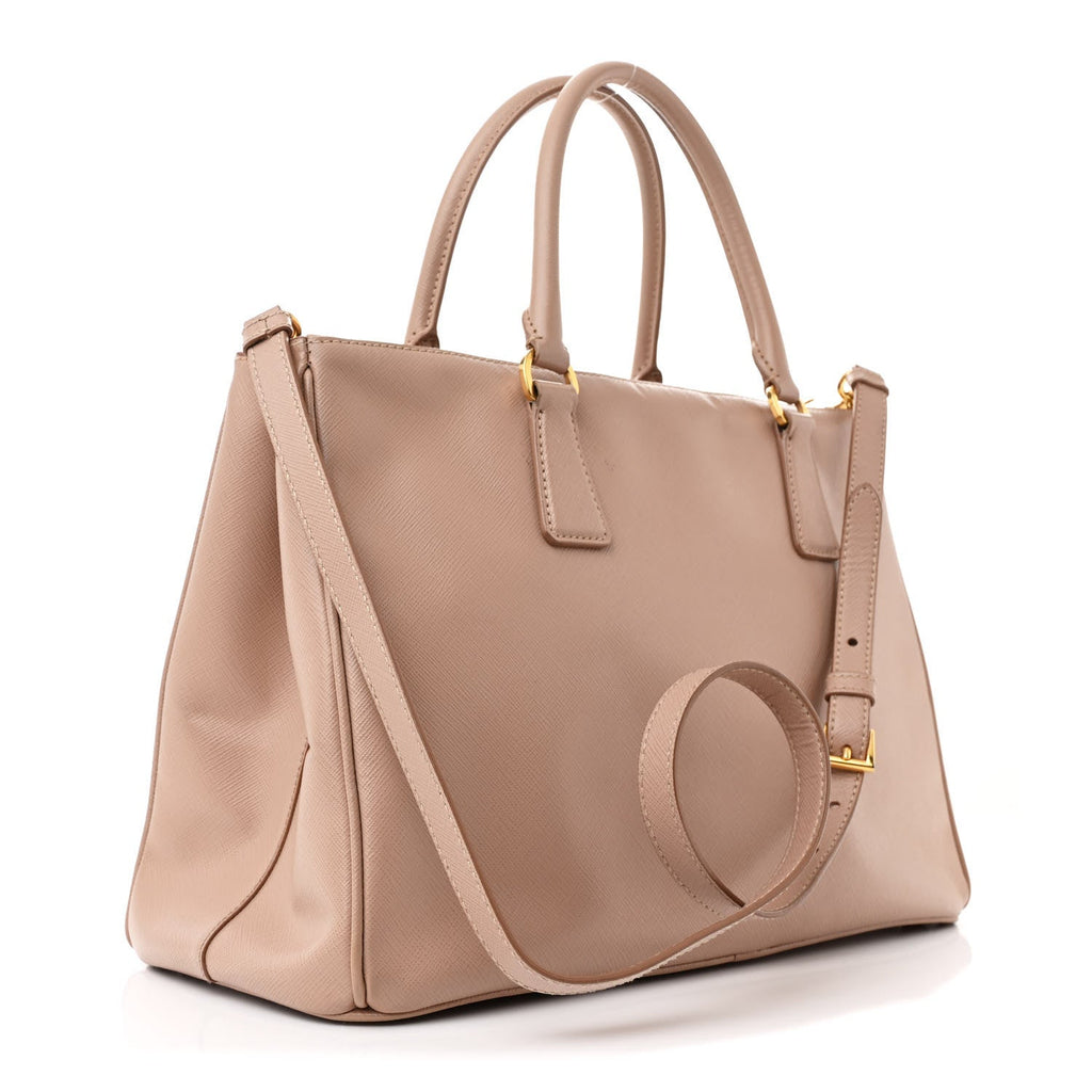 Saffiano Medium Galleria Double Zip Tote Cammeo