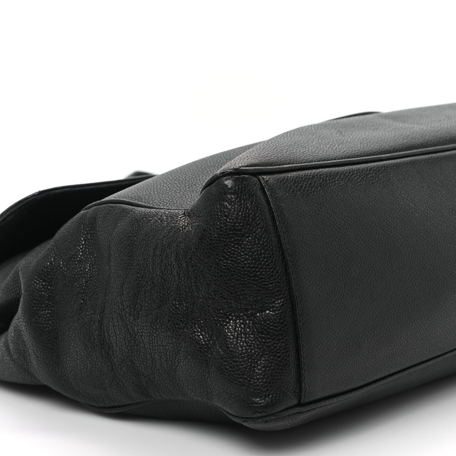 Caviar Flap XL Shoulder Bag Black