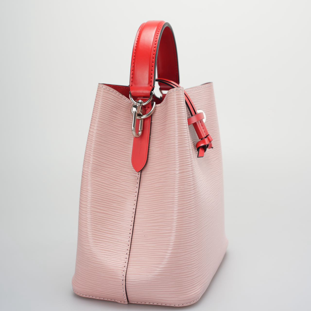 Louis Vuitton 2019 Epi Neonoe BB Bucket Bag in Rose Pink