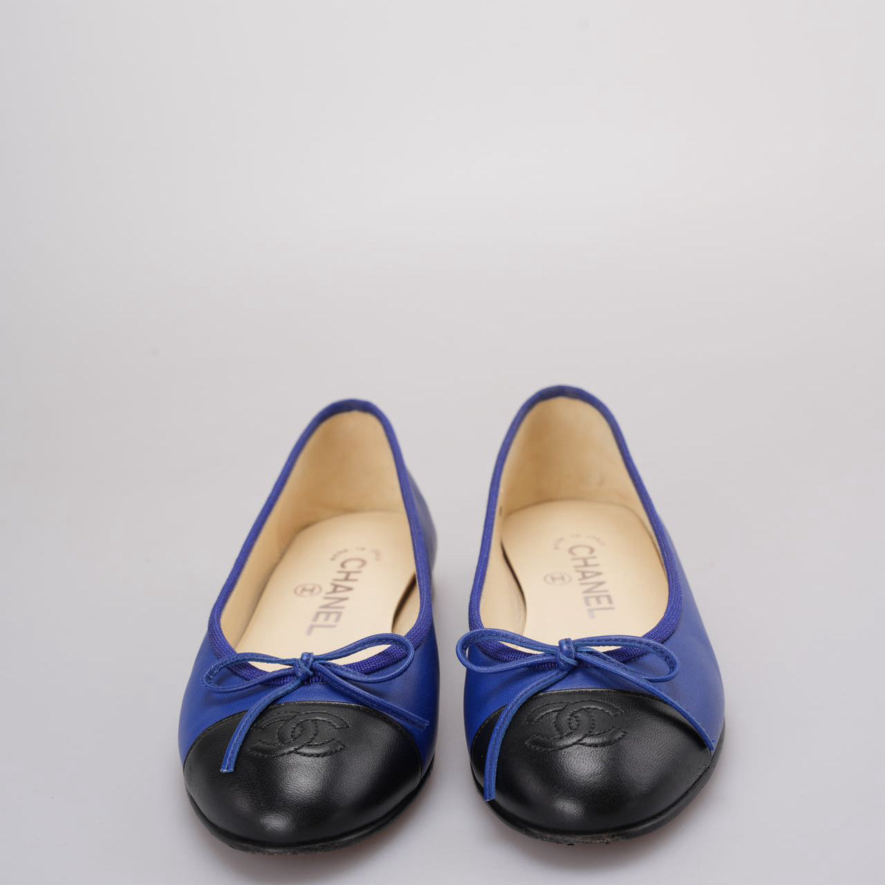 Chanel Ballet Flats in Blue/Black Size 36