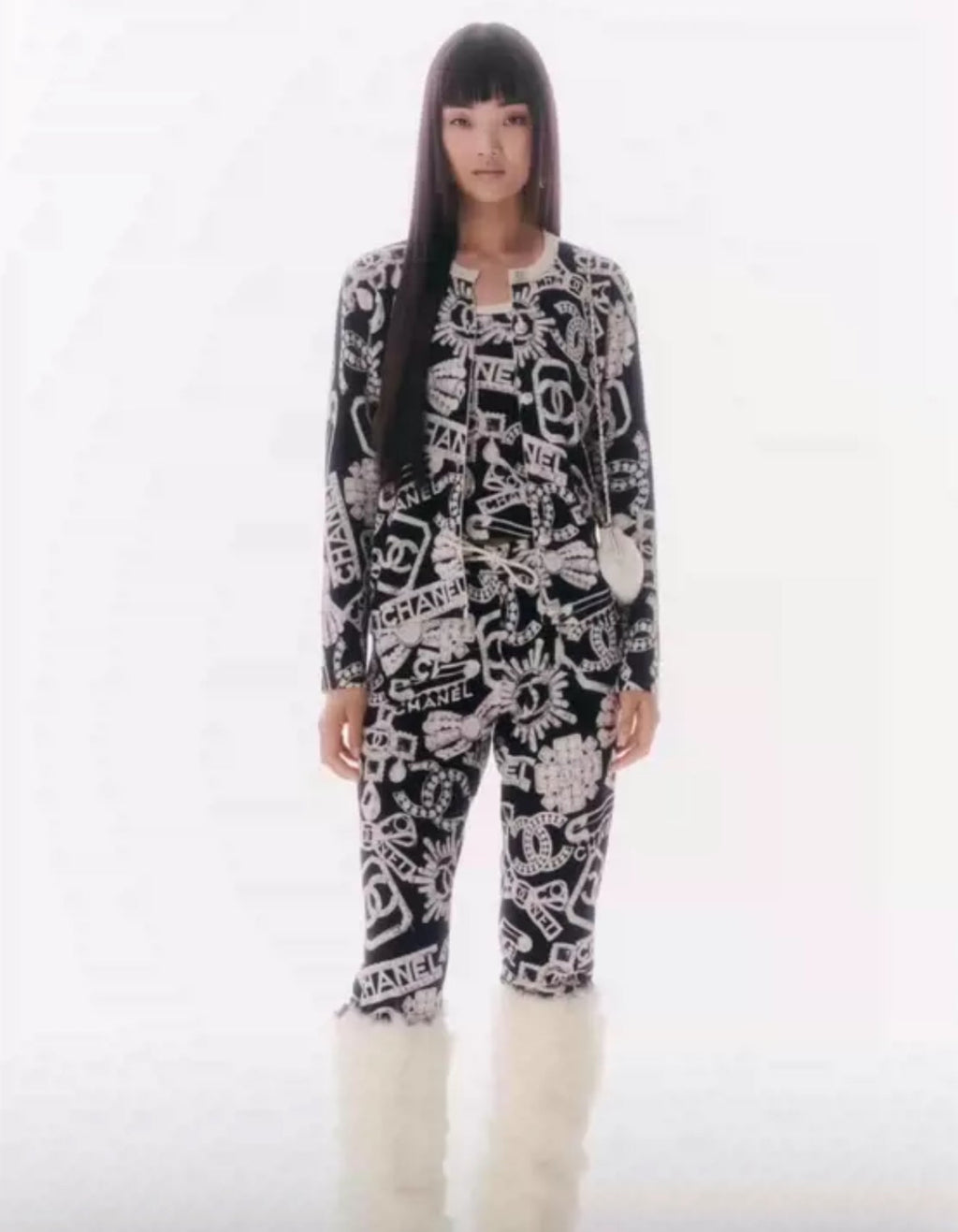 Chanel 23N Black & White Cashmere Top