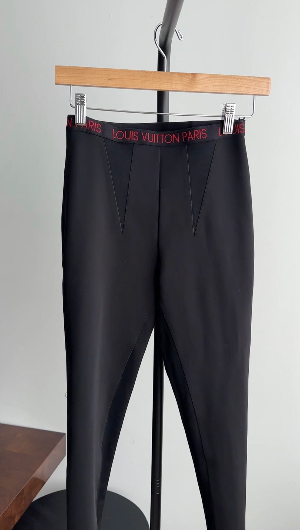 Louis Vuitton Black and Red Logo Crop Tank - 38 (S)