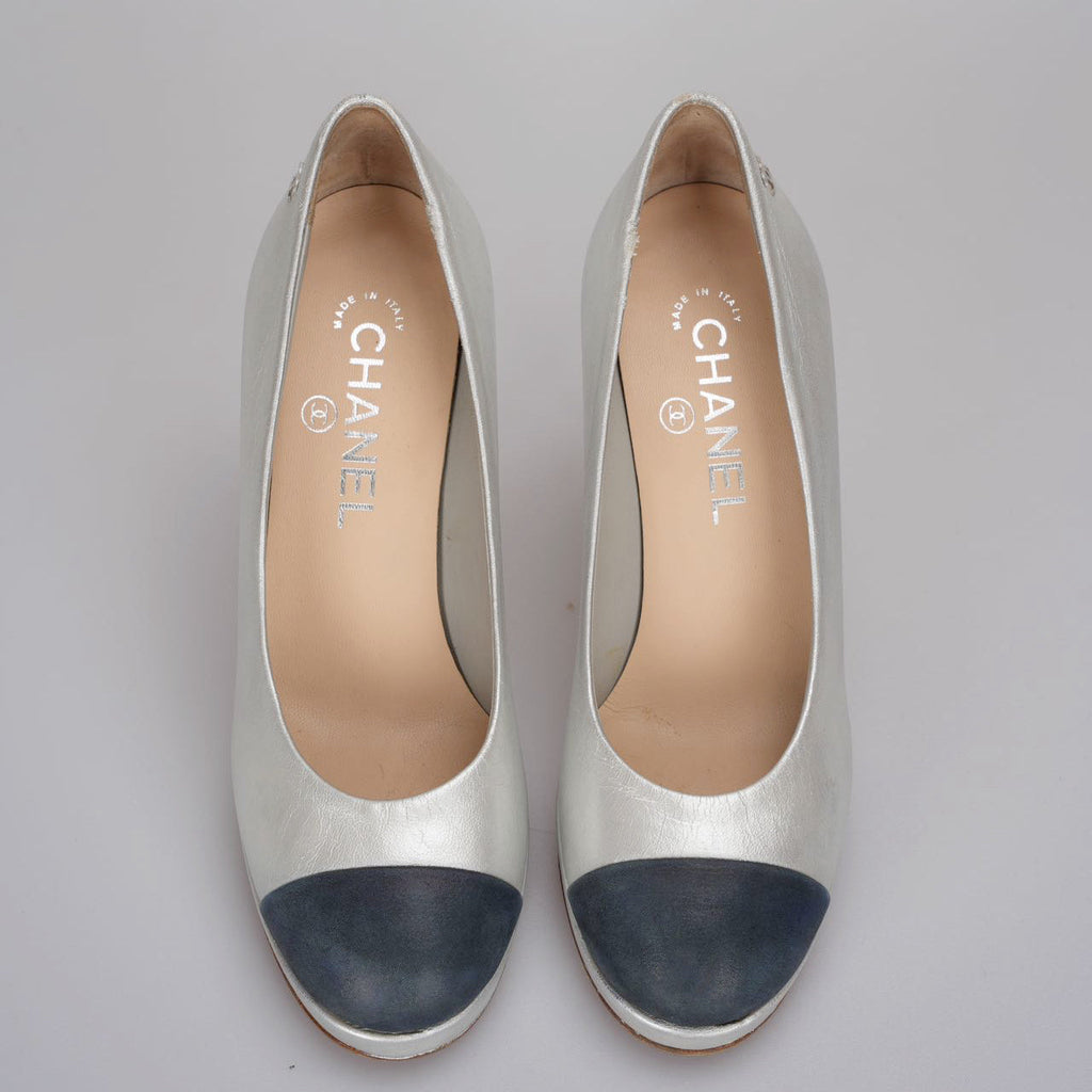 Chanel Silver/Black Nubuck Leather Cap Toe Pumps Size 36