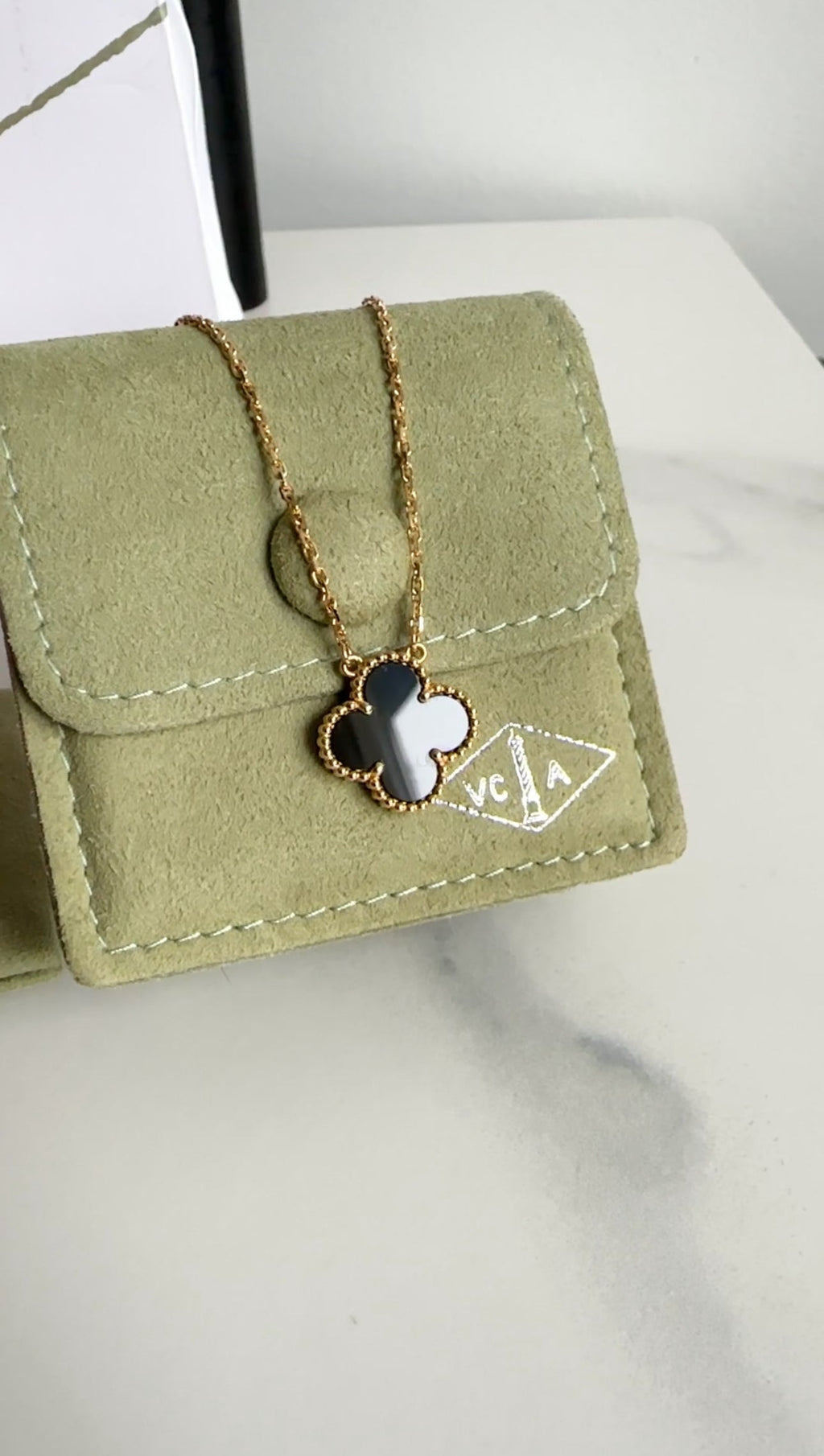 Van Cleef & Arpels 18k Yellow Gold Onyx Vintage Alhambra Pendant Necklace