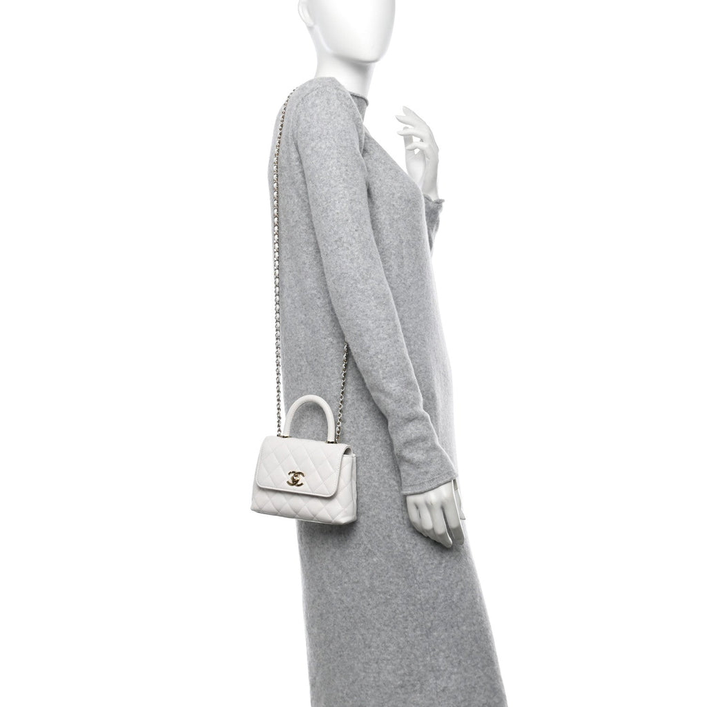 Caviar Quilted Coco Handle Clutch With Chain White