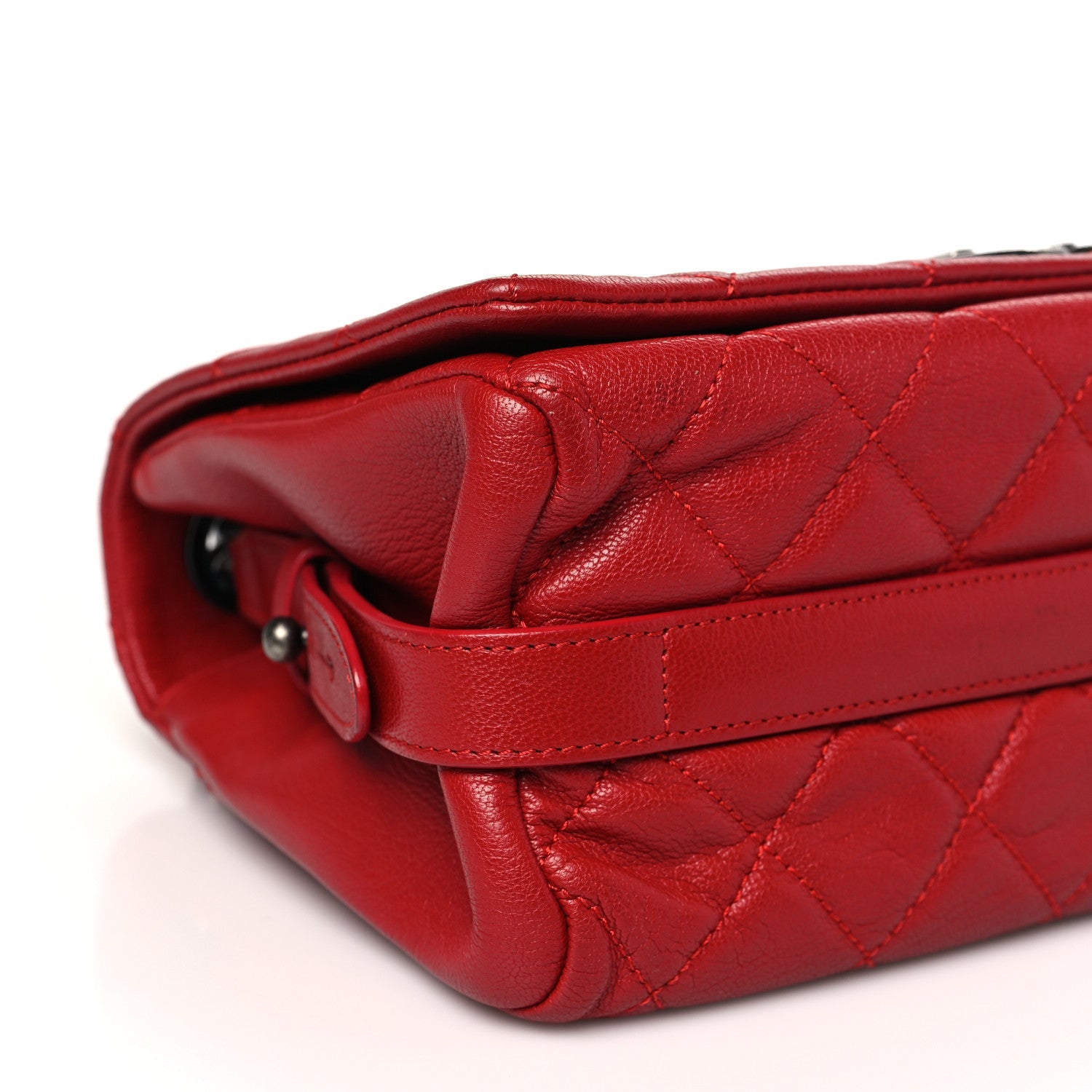 Goatskin Quilted Medium City Rock Flap Red