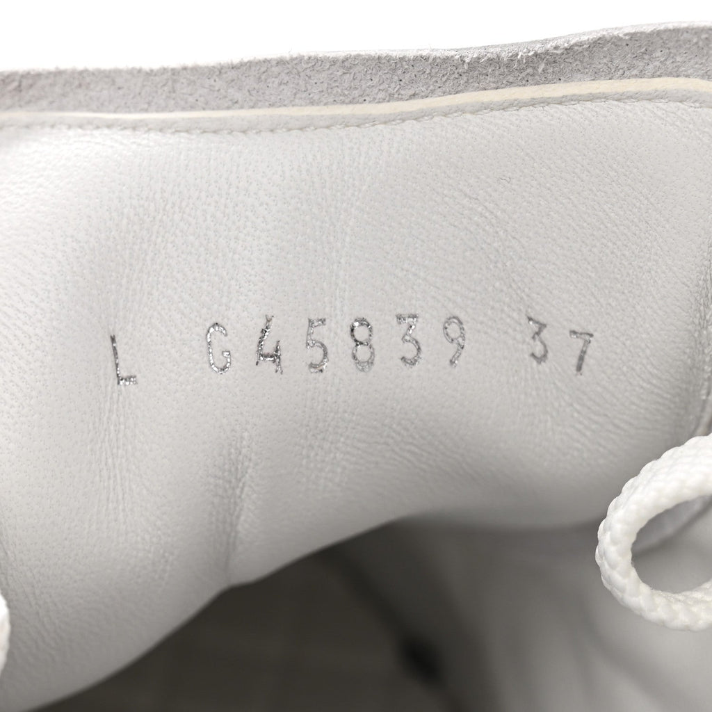 Shiny Calfskin Suede Quilted CC Logo Sneakers 37 White