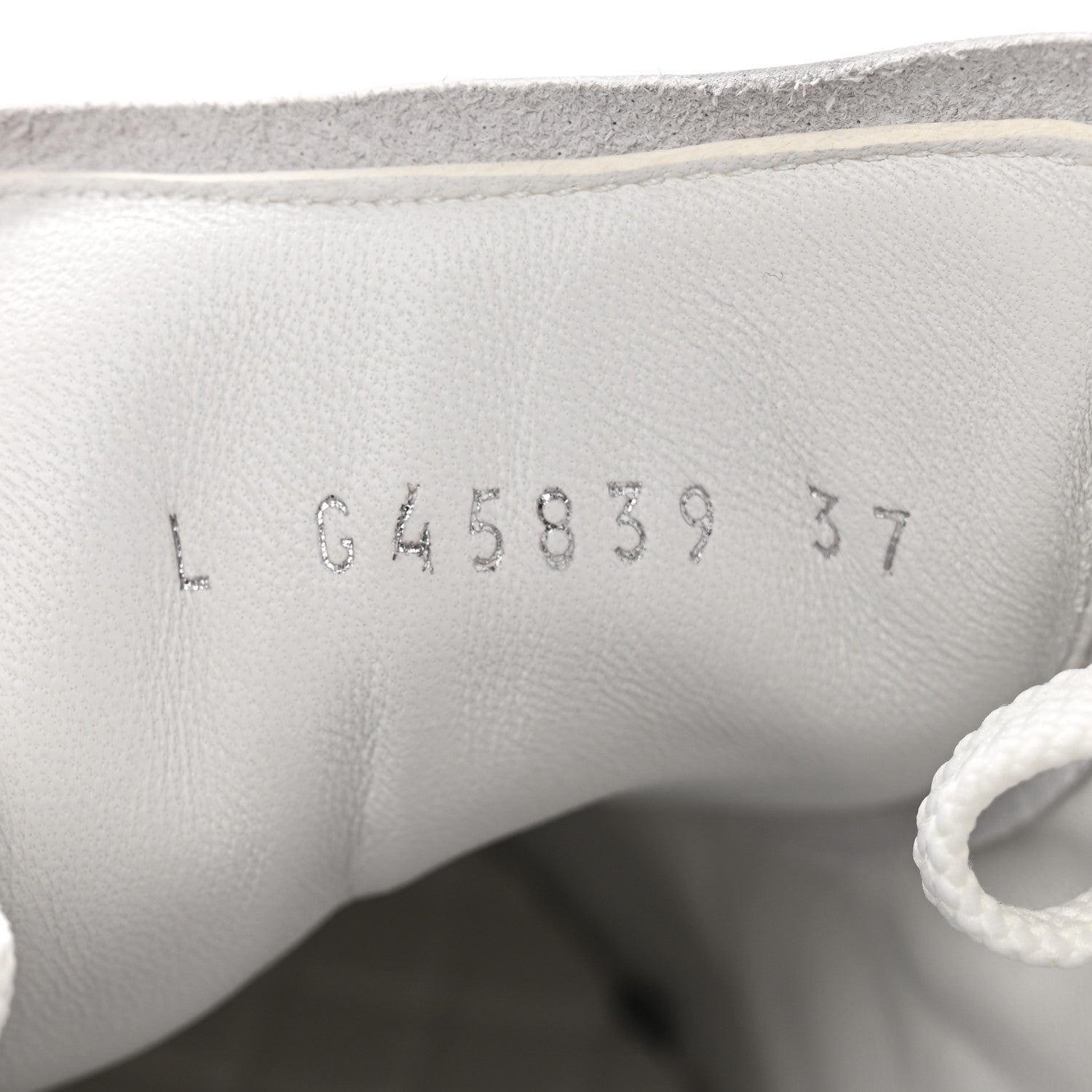Shiny Calfskin Suede Quilted CC Logo Sneakers 37 White