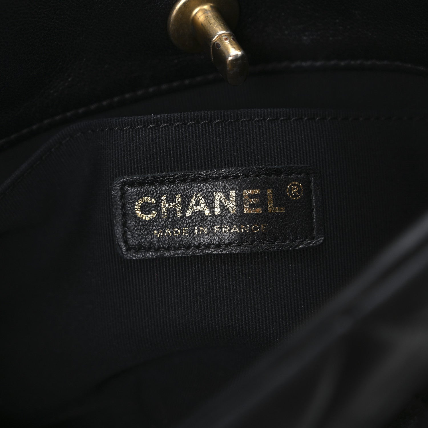 Lambskin Quilted Crush on Chains Hobo Black