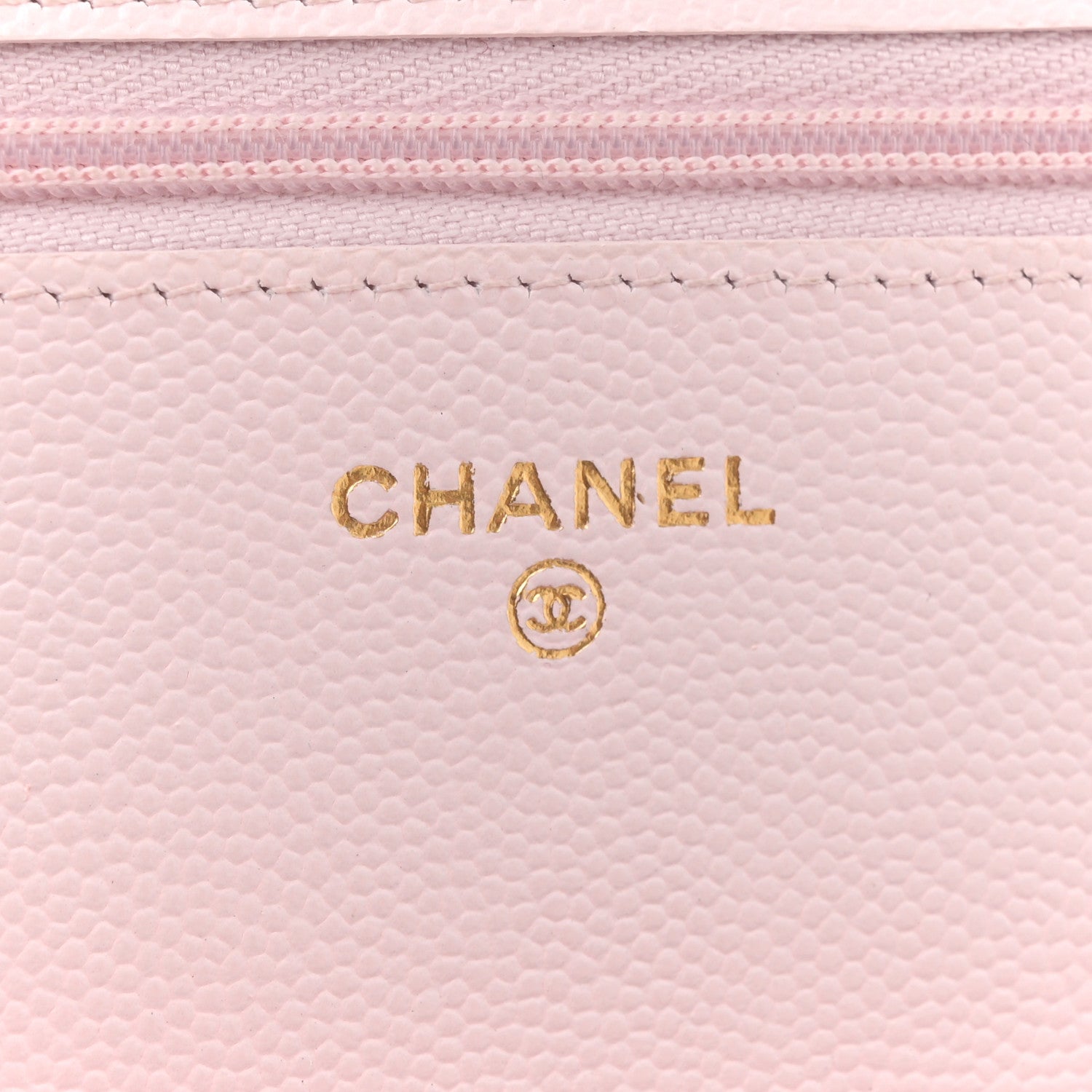 Caviar Quilted Wallet on Chain WOC Light Pink