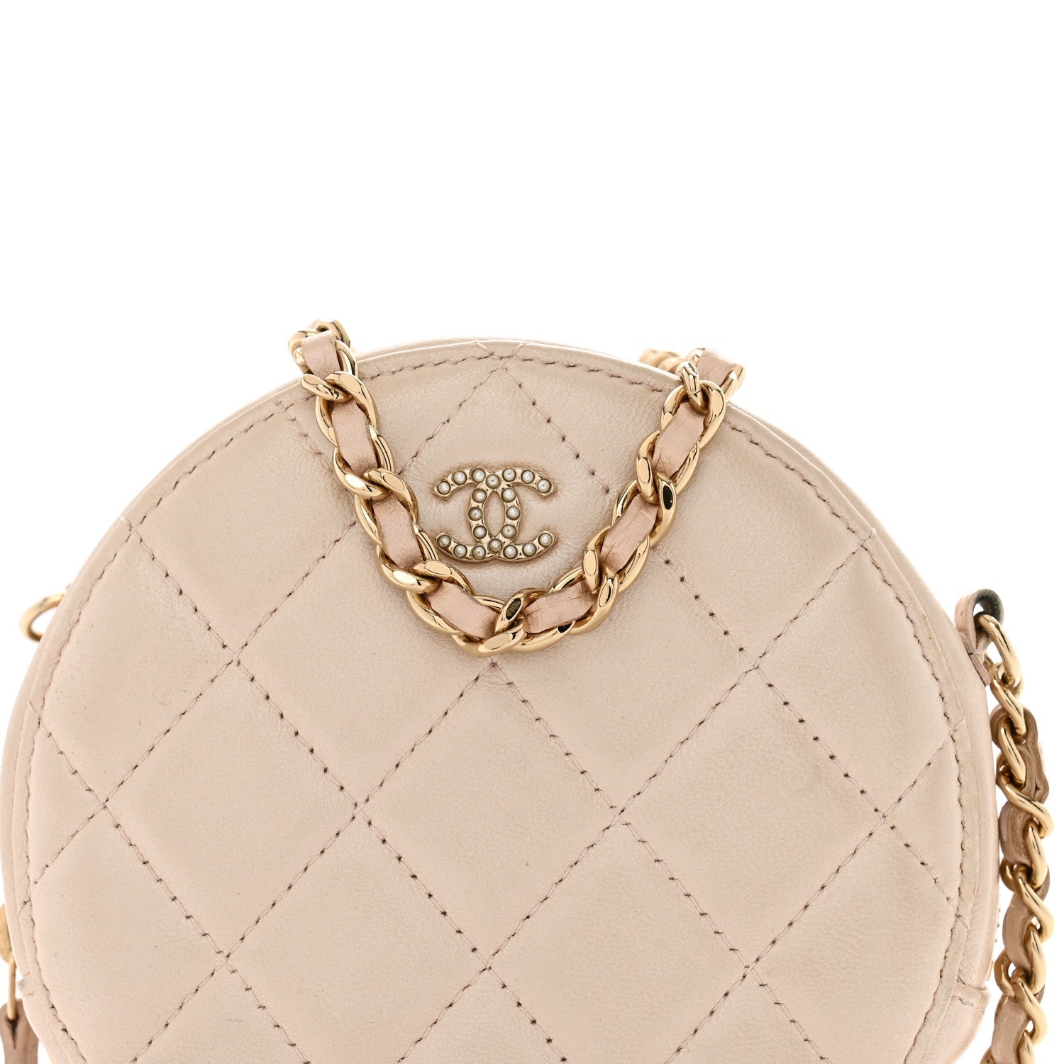 Iridescent Lambskin Quilted Pearl Round Clutch With Chain Light Beige