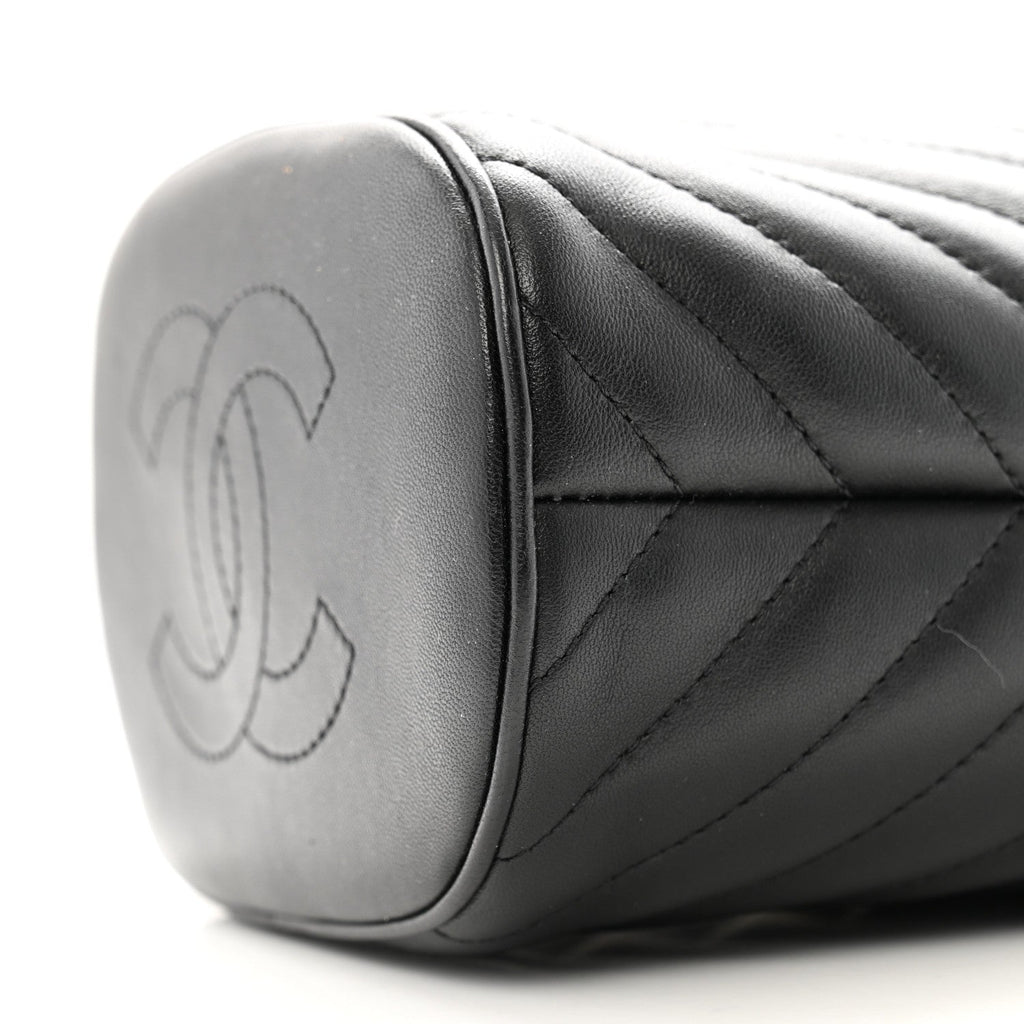 Lambskin Chevron Quilted Handle With Chic Bucket Bag Black