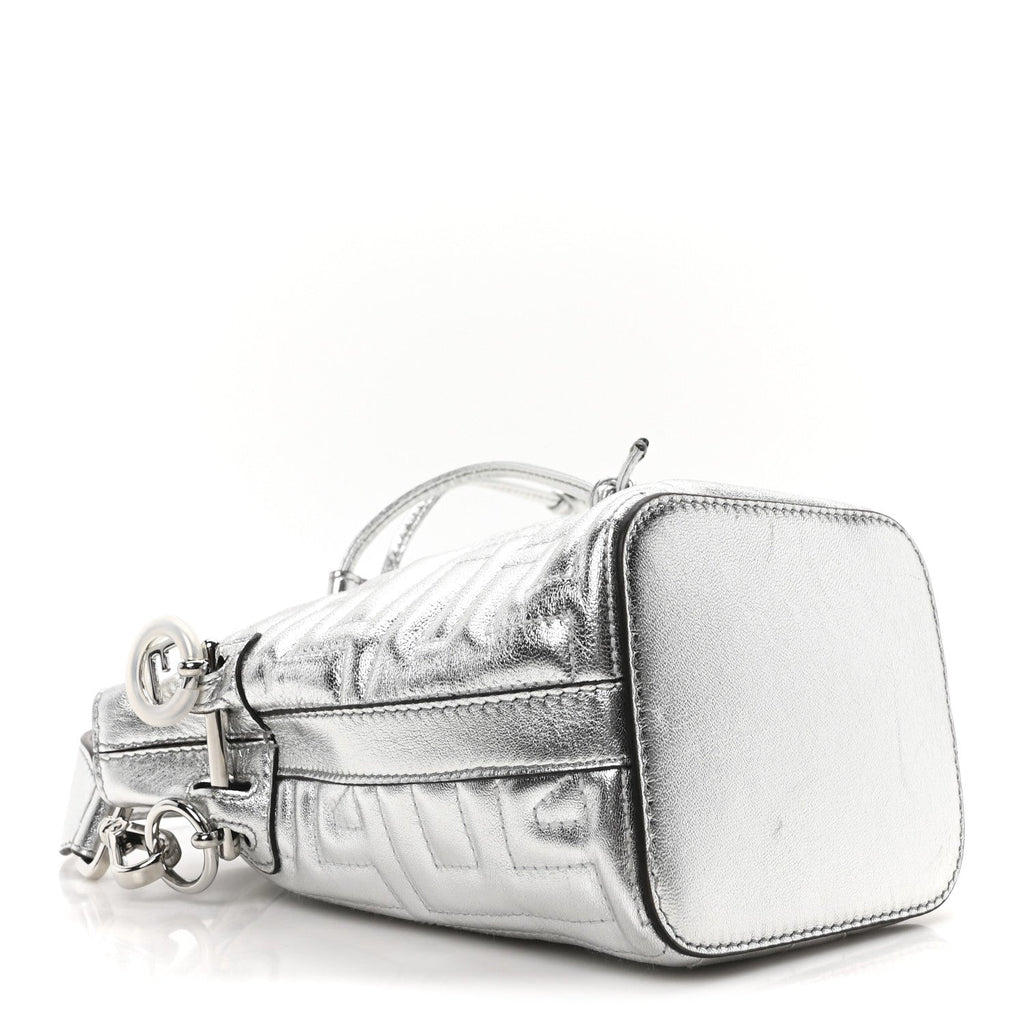 X MARC JACOBS Agnello Laminato Trapunta FF Mini Mon Tresor Bucket Bag Argento