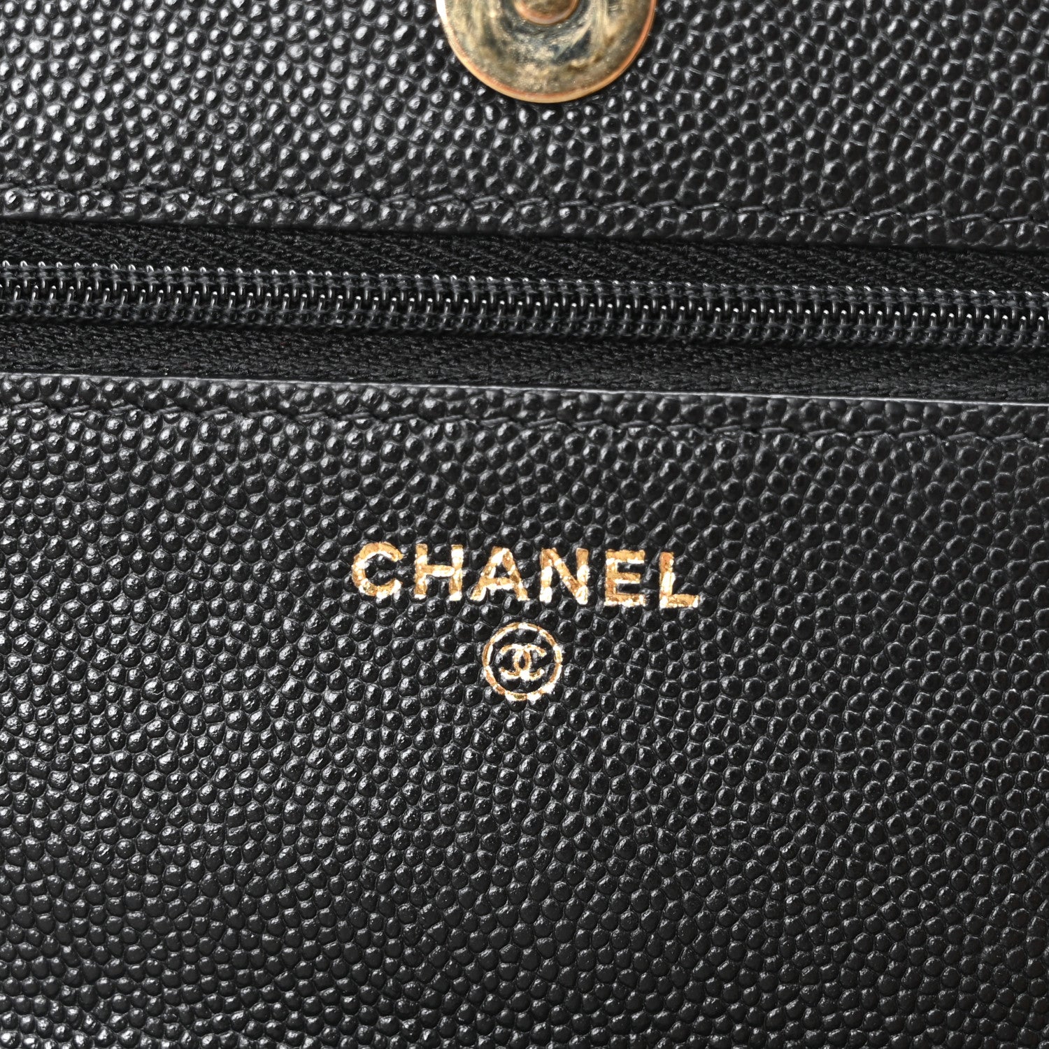 Shiny Caviar Quilted Strass CC Wallet On Chain WOC Black