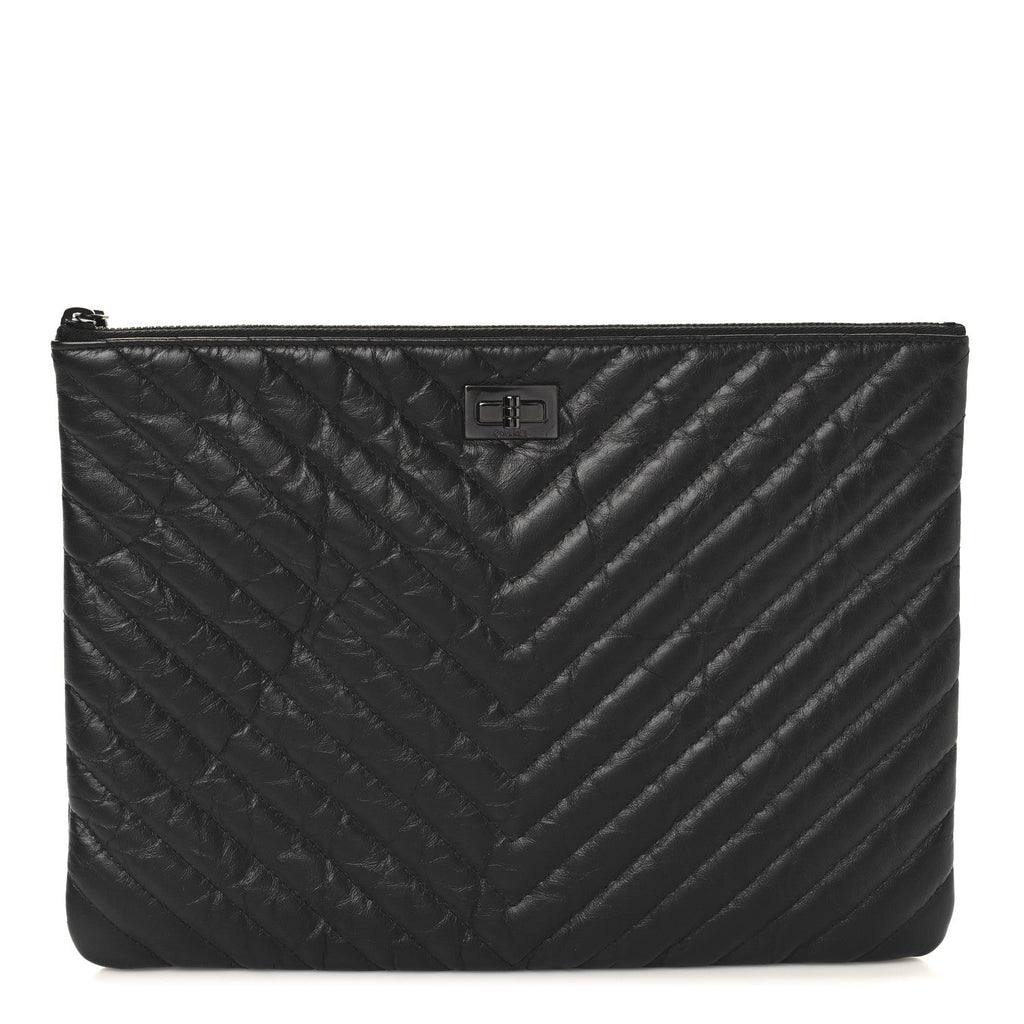 Aged Calfskin Chevron Quilted Reissue 2.55 Medium Cosmetic Case So Black