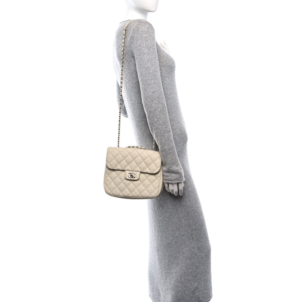 Caviar Quilted Medium Urban Companion Flap White